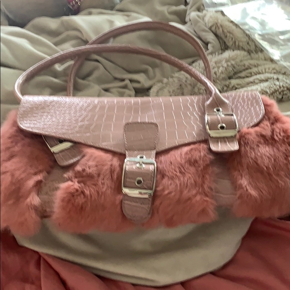 NWOT Pink furry handbag